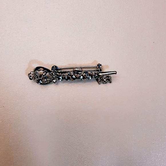 Key Pin - Picture 2 of 7